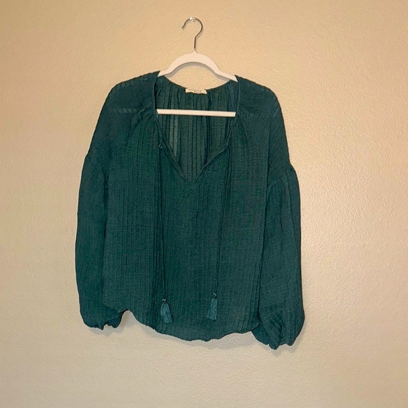 Lovestitch Dunaway V-Neck Puff Sleeve Blouse 2pc - Picture 2 of 11